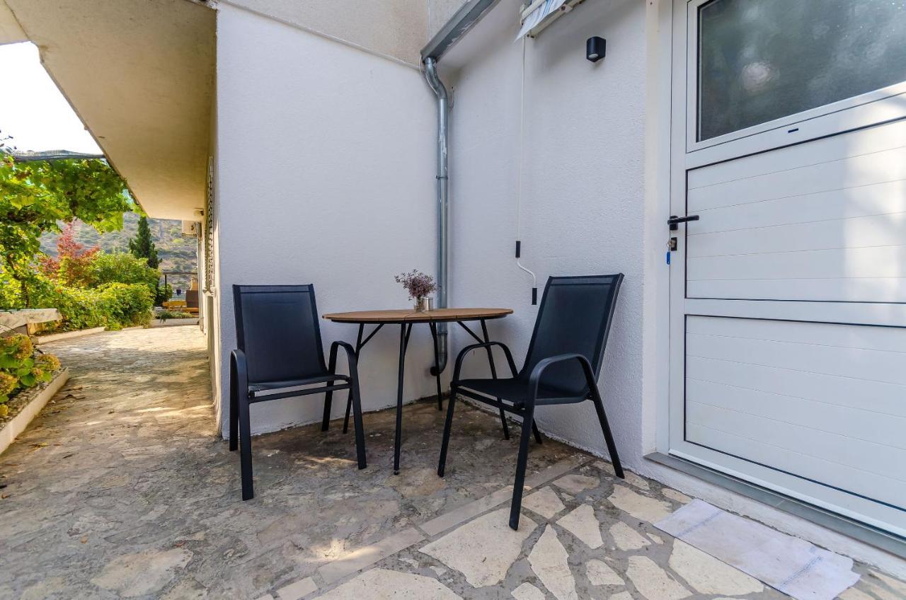 Apartments Milan Рогозница Экстерьер фото