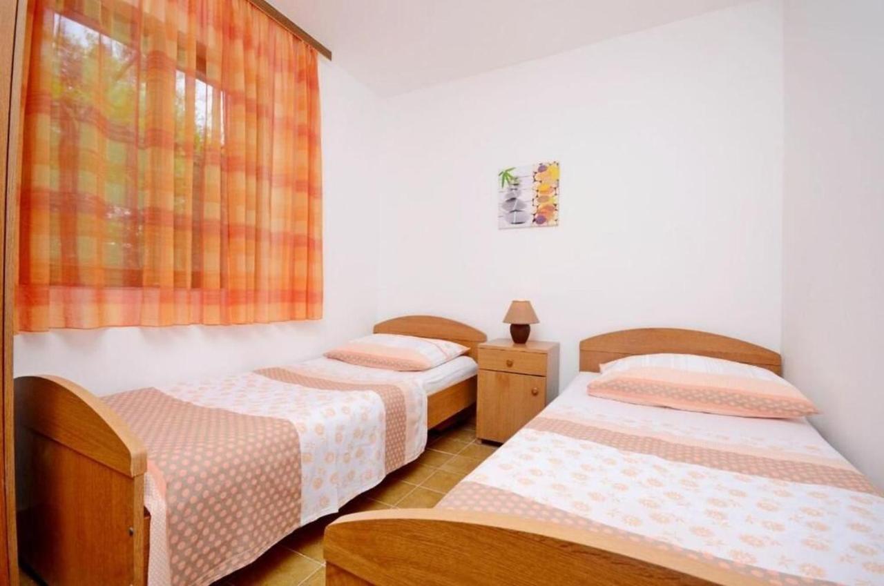 Apartments Milan Рогозница Экстерьер фото