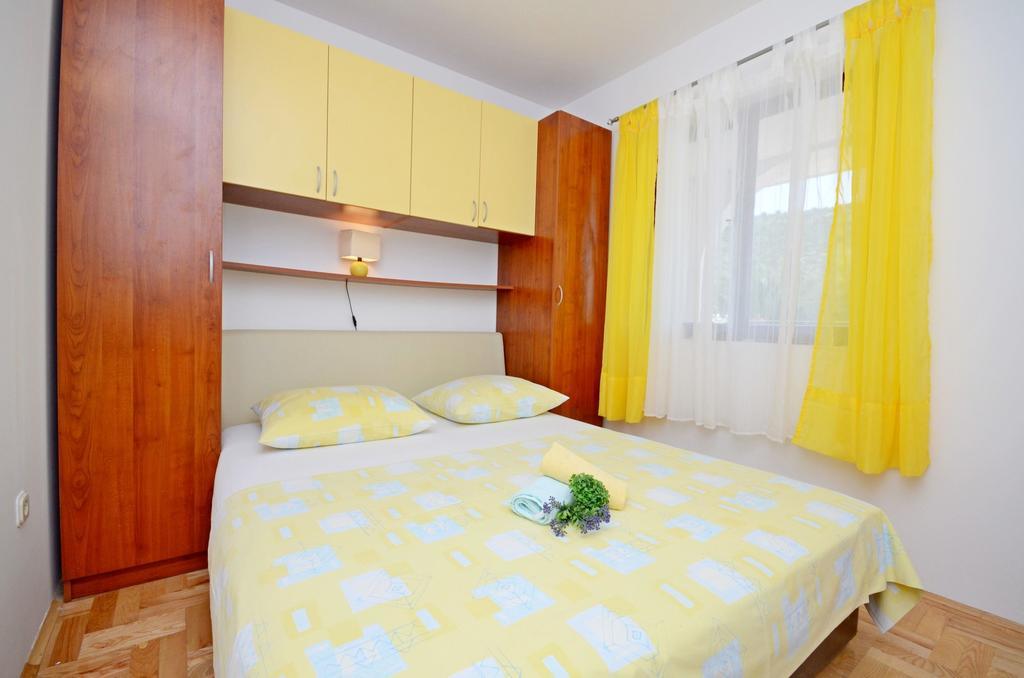 Apartments Milan Рогозница Экстерьер фото