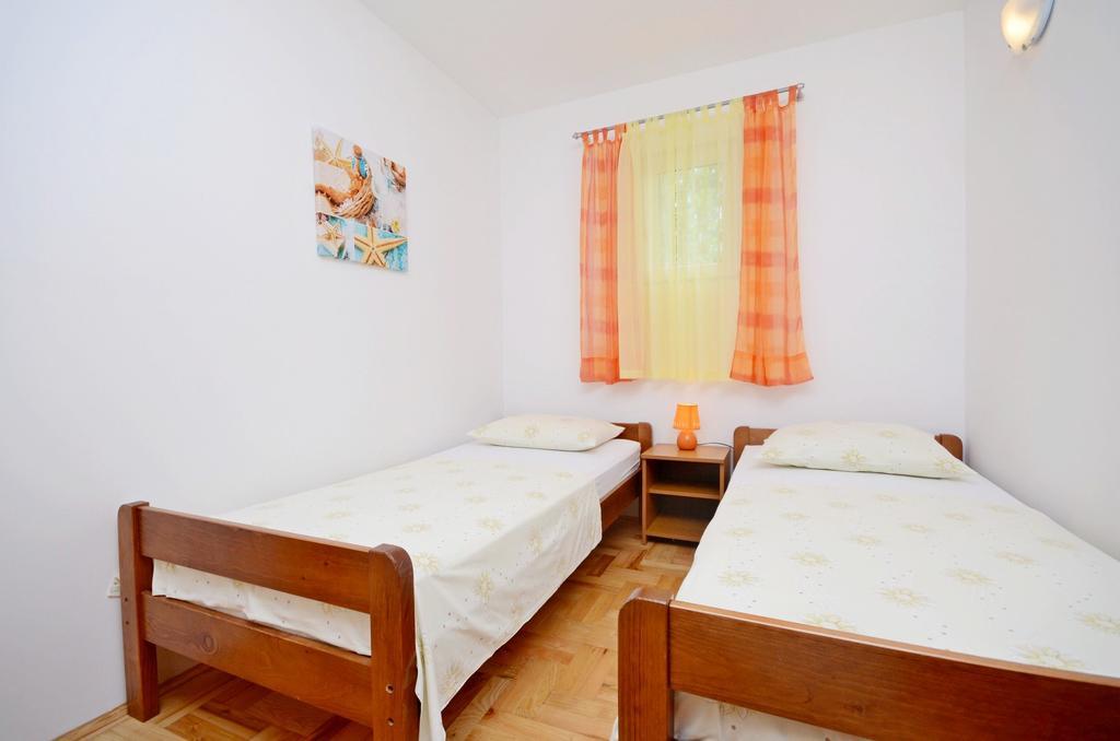 Apartments Milan Рогозница Экстерьер фото