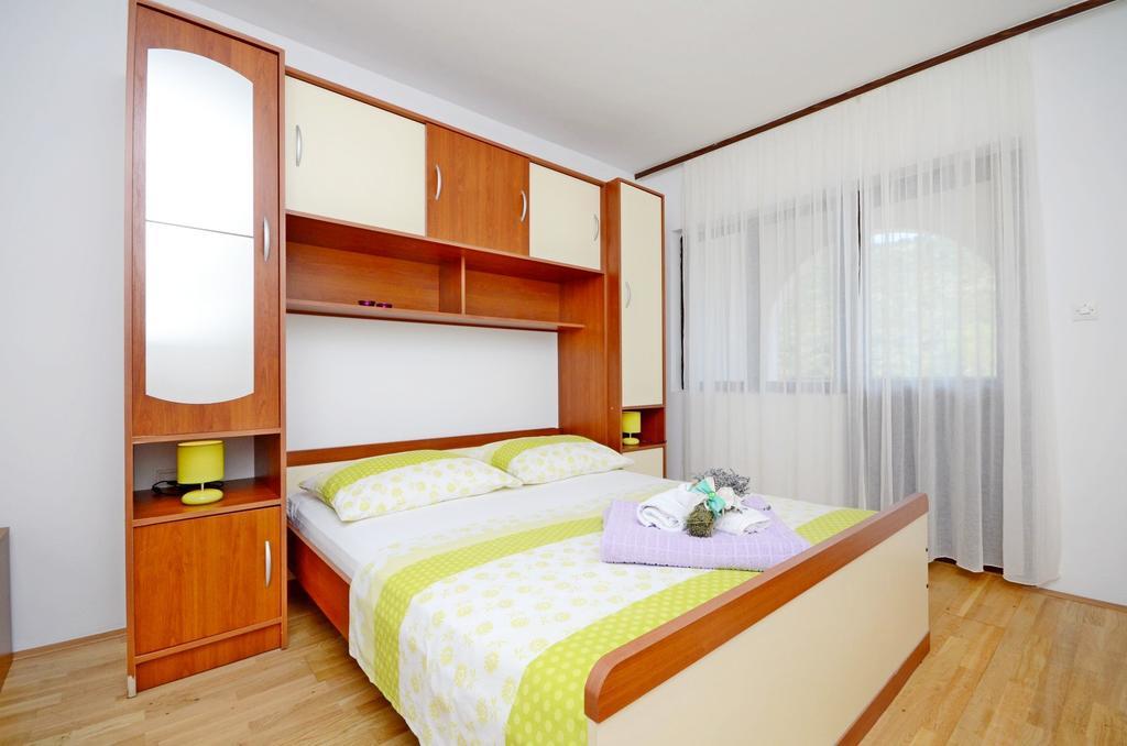 Apartments Milan Рогозница Экстерьер фото