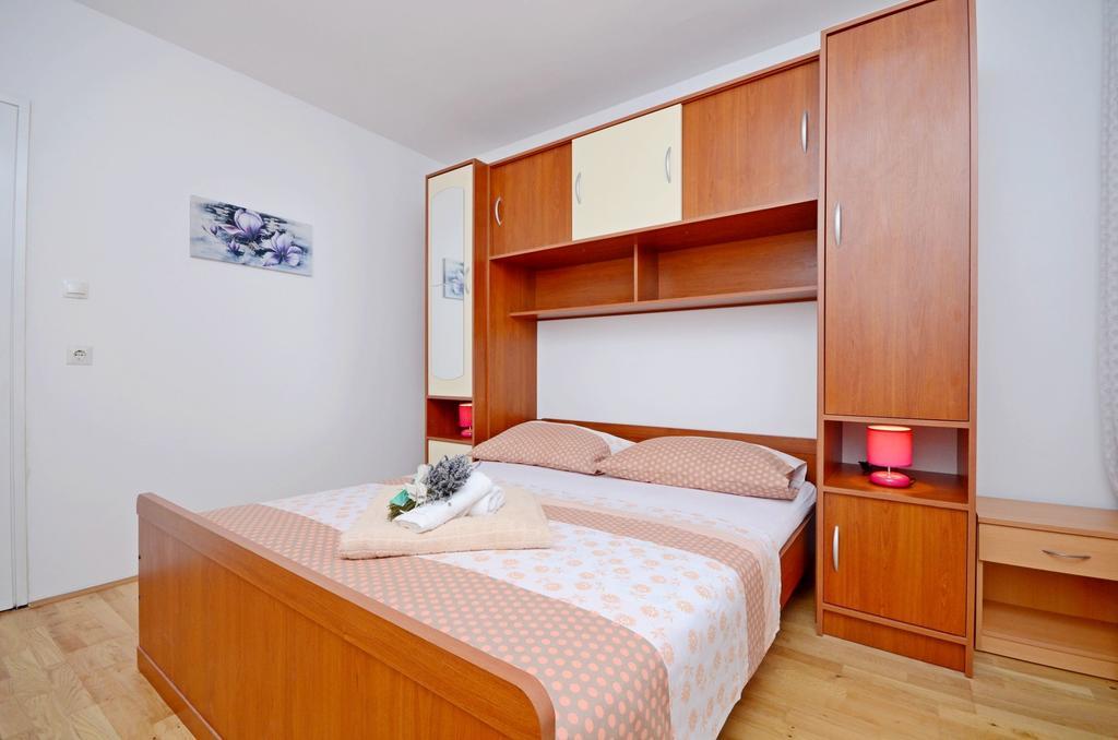 Apartments Milan Рогозница Экстерьер фото